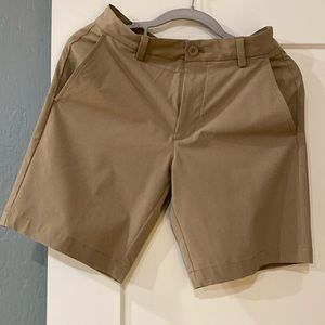Vineyard Vines Performance Khaki Men’s Size 28 Shorts